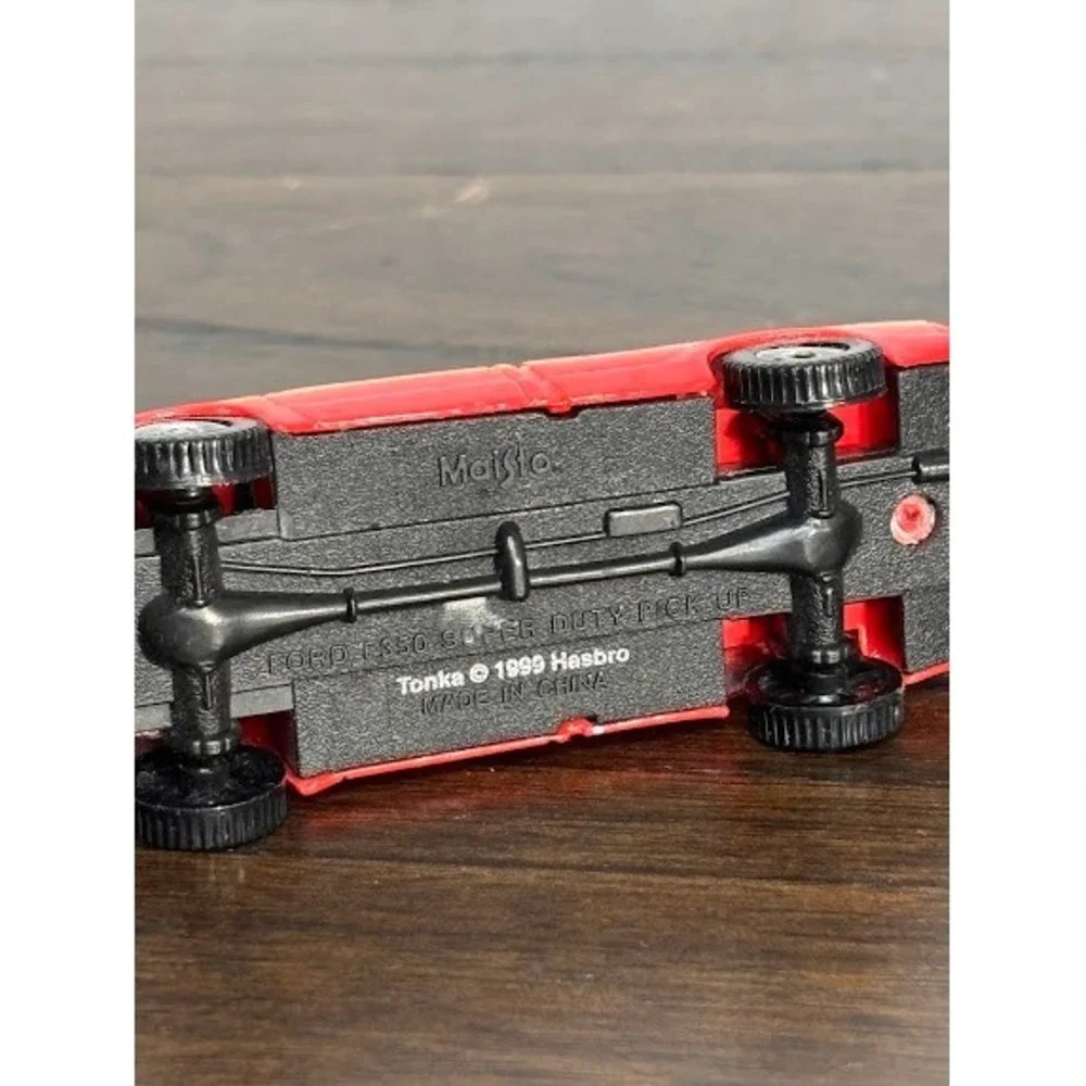 Maisto Tonka Tractor Supply Ford F-350 Super Duty Truck & Horse Trailer Set